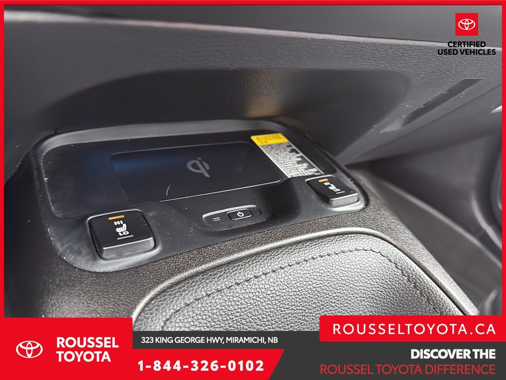 2020 Toyota Corolla XLE in Miramichi, New Brunswick - 16 - w1024h768px