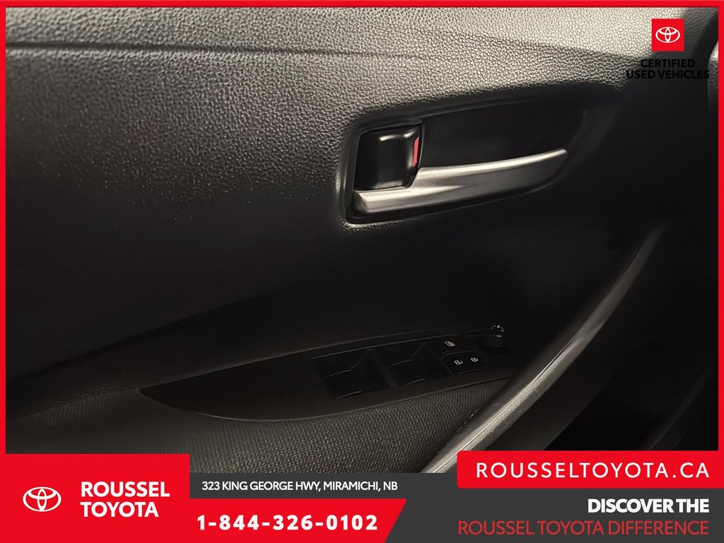 2021 Toyota Corolla LE in Miramichi, New Brunswick - 11 - w1024h768px