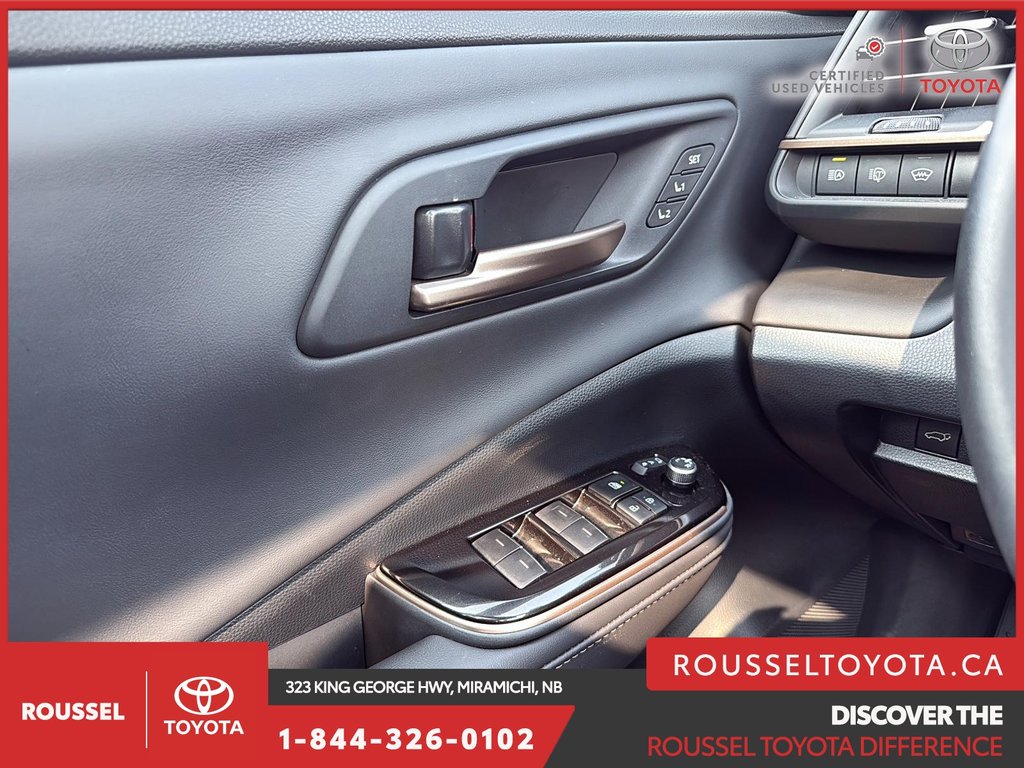 2025 Toyota Crown Signia Limited in Miramichi, New Brunswick - 11 - w1024h768px