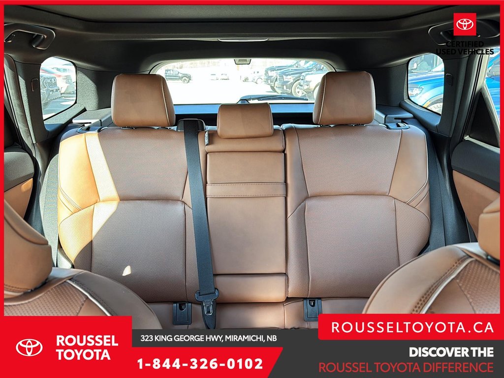 2025 Toyota Crown Signia Limited in Miramichi, New Brunswick - 14 - w1024h768px