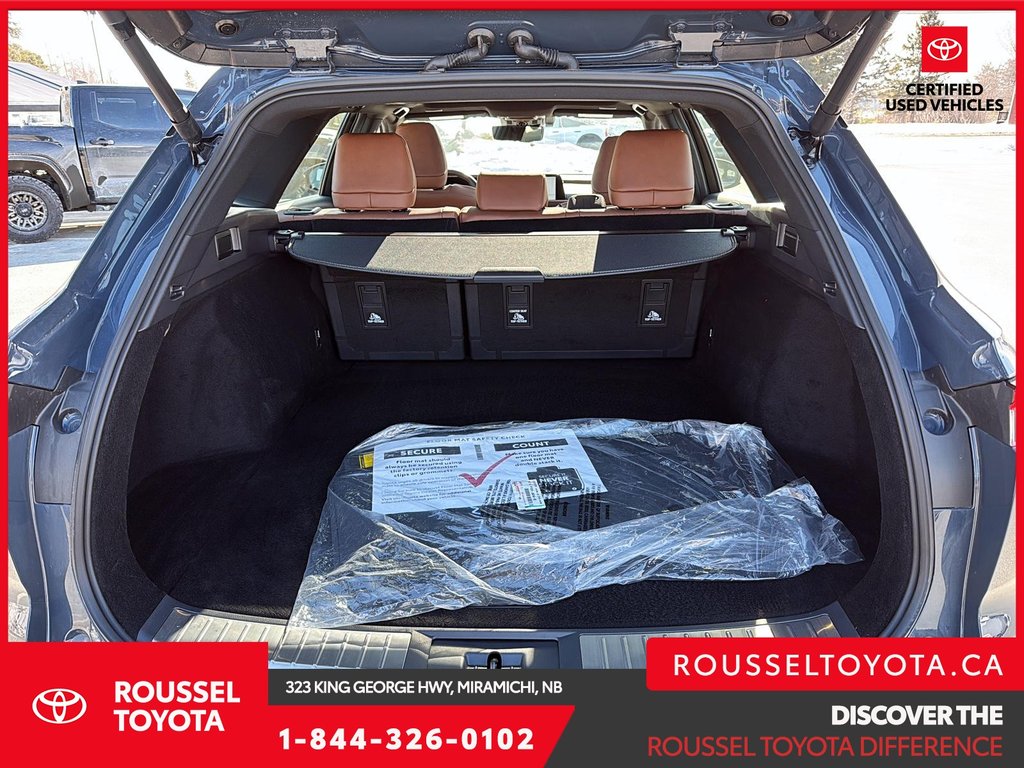 2025 Toyota Crown Signia Limited in Miramichi, New Brunswick - 6 - w1024h768px