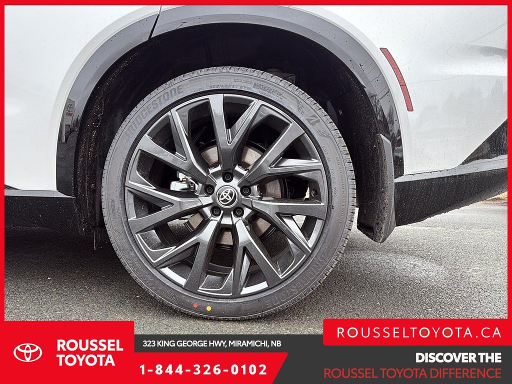 2026 Toyota Crown Signia Limited in Miramichi, New Brunswick - 7 - w1024h768px