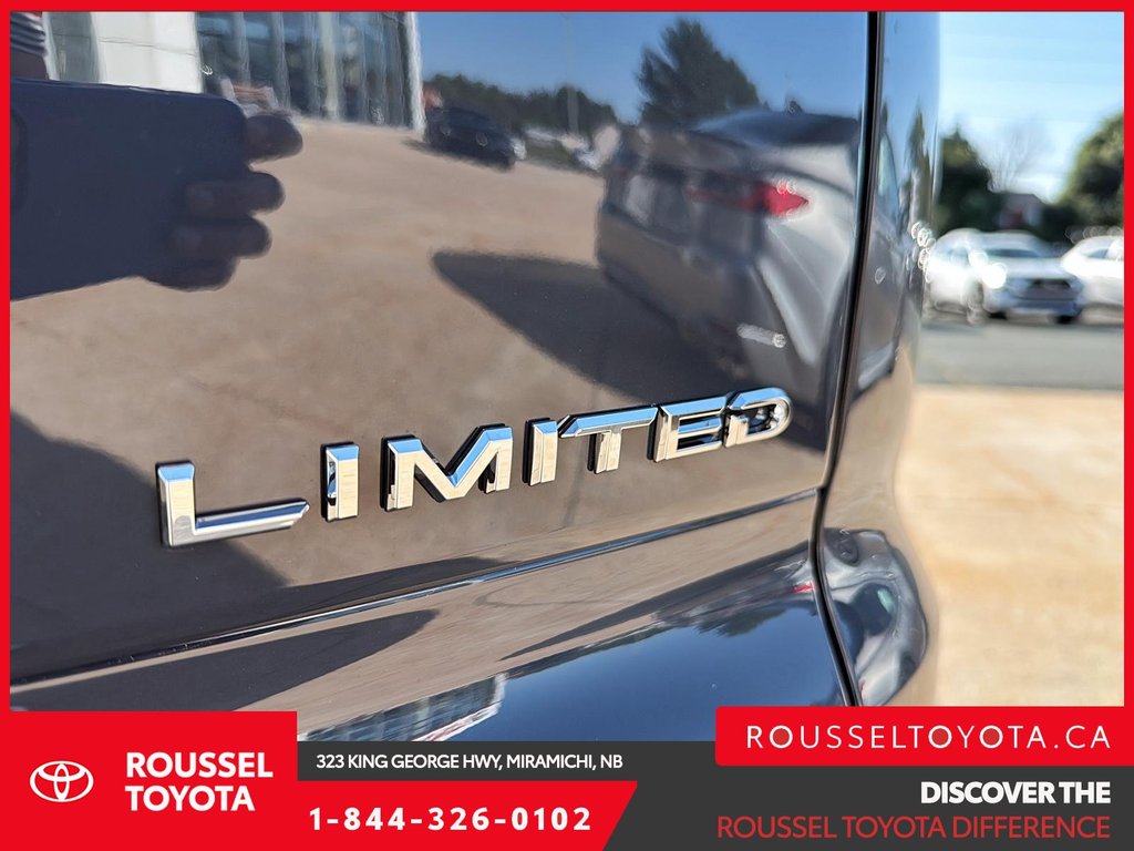 2026 Toyota Crown Signia Limited in Miramichi, New Brunswick - 8 - w1024h768px