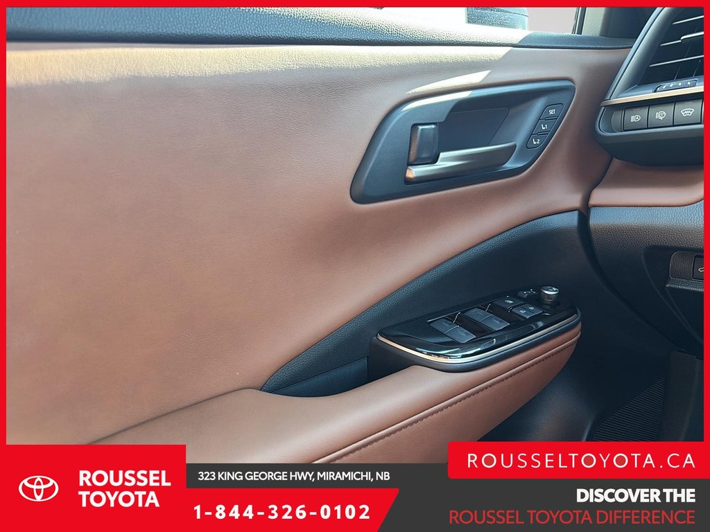 2026 Toyota Crown Signia Limited in Miramichi, New Brunswick - 11 - w1024h768px