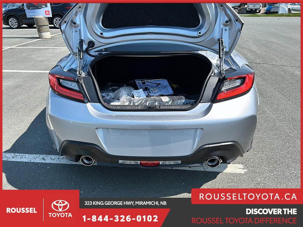 2025 Toyota GR86 Premium MT in Miramichi, New Brunswick - 6 - w1024h768px