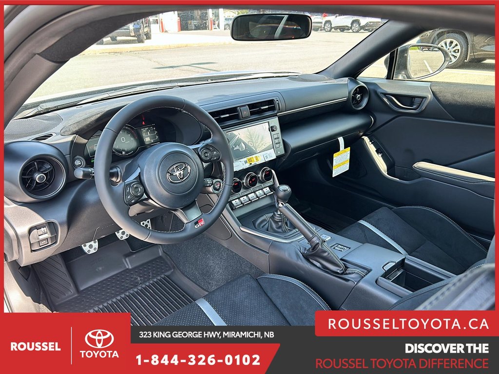 2025 Toyota GR86 Premium MT in Miramichi, New Brunswick - 10 - w1024h768px