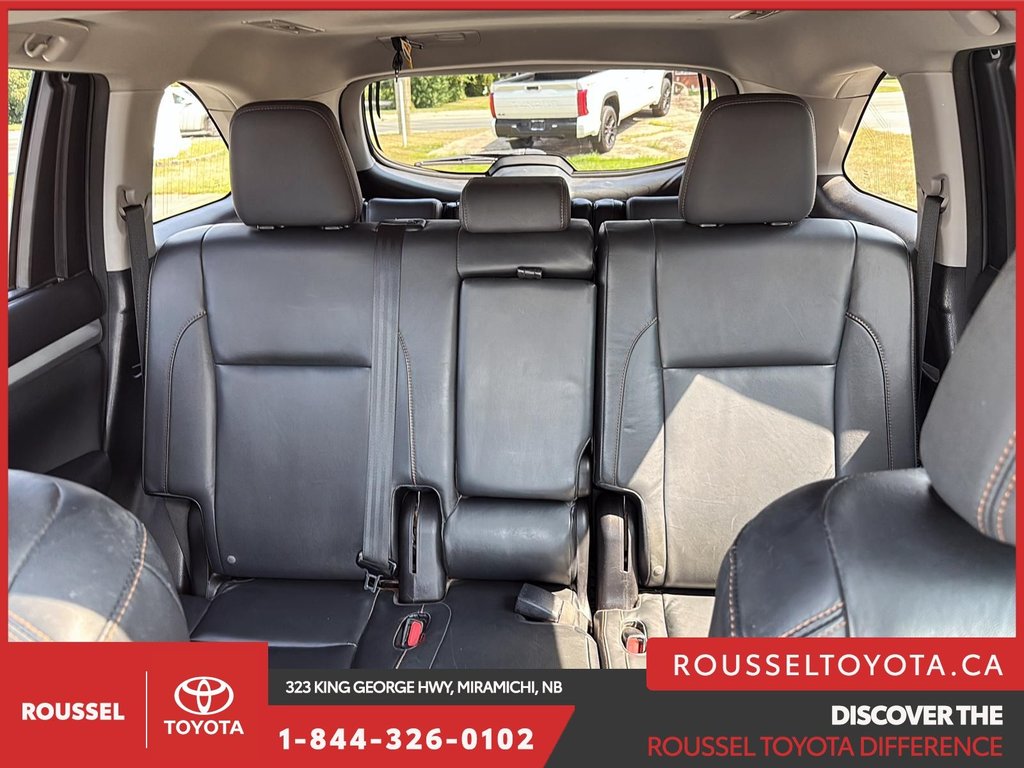 2015 Toyota Highlander XLE in Miramichi, New Brunswick - 13 - w1024h768px