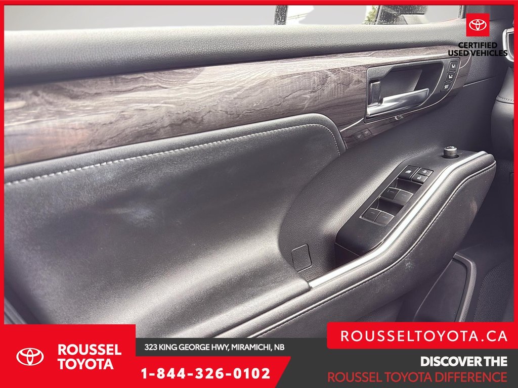 2020 Toyota Highlander Limited in Miramichi, New Brunswick - 11 - w1024h768px