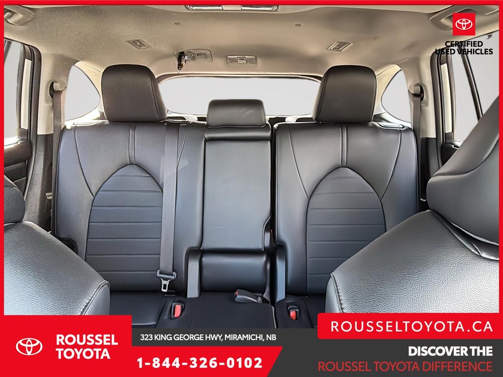 2024 Toyota Highlander XLE in Miramichi, New Brunswick - 14 - w1024h768px
