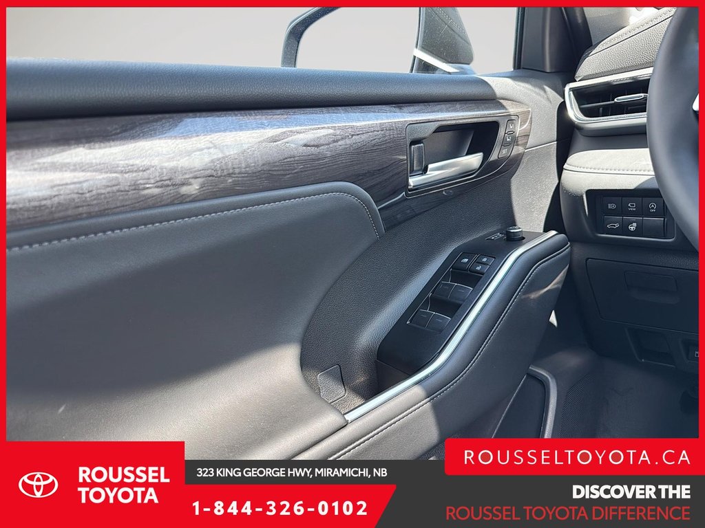 2026 Toyota Highlander PLATINUM in Miramichi, New Brunswick - 11 - w1024h768px
