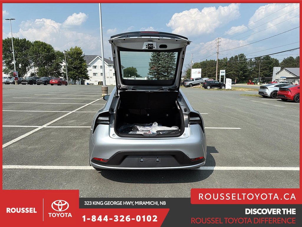 2025 Toyota Prius Plug-in Hybrid SE in Miramichi, New Brunswick - 6 - w1024h768px