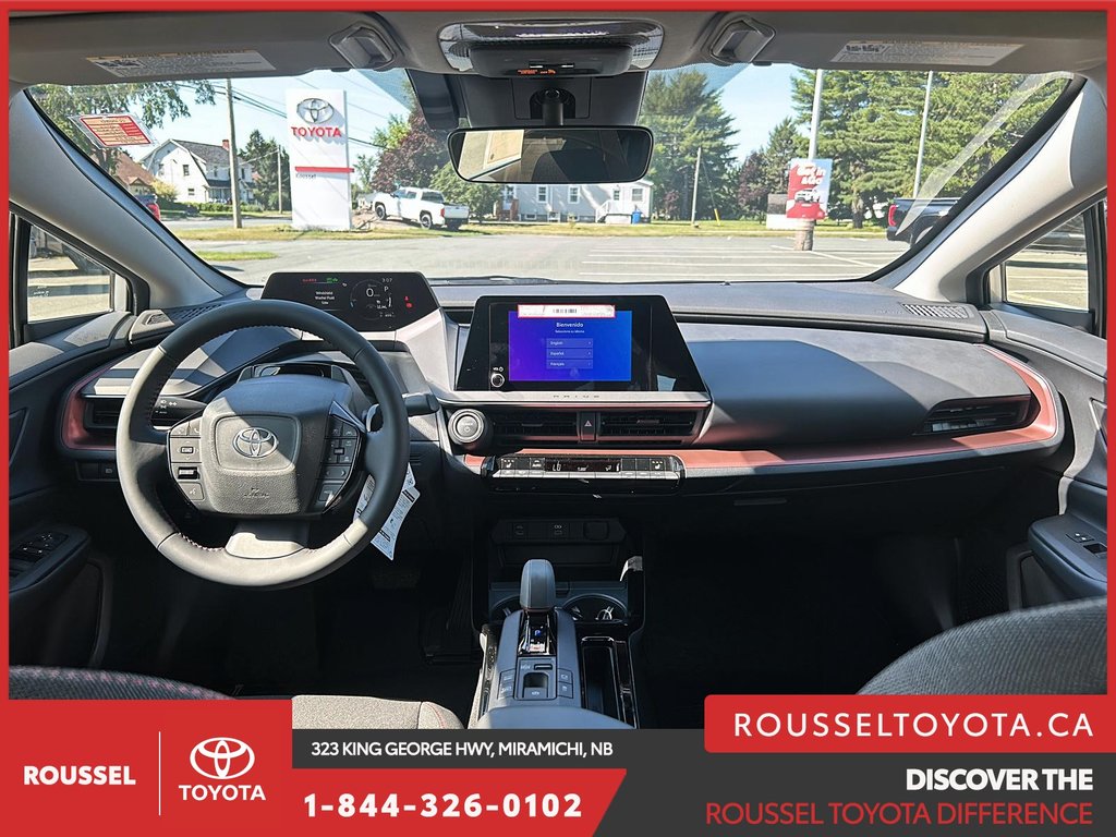 Toyota Prius Plug-in Hybrid SE 2025 à Miramichi, Nouveau-Brunswick - 10 - w1024h768px