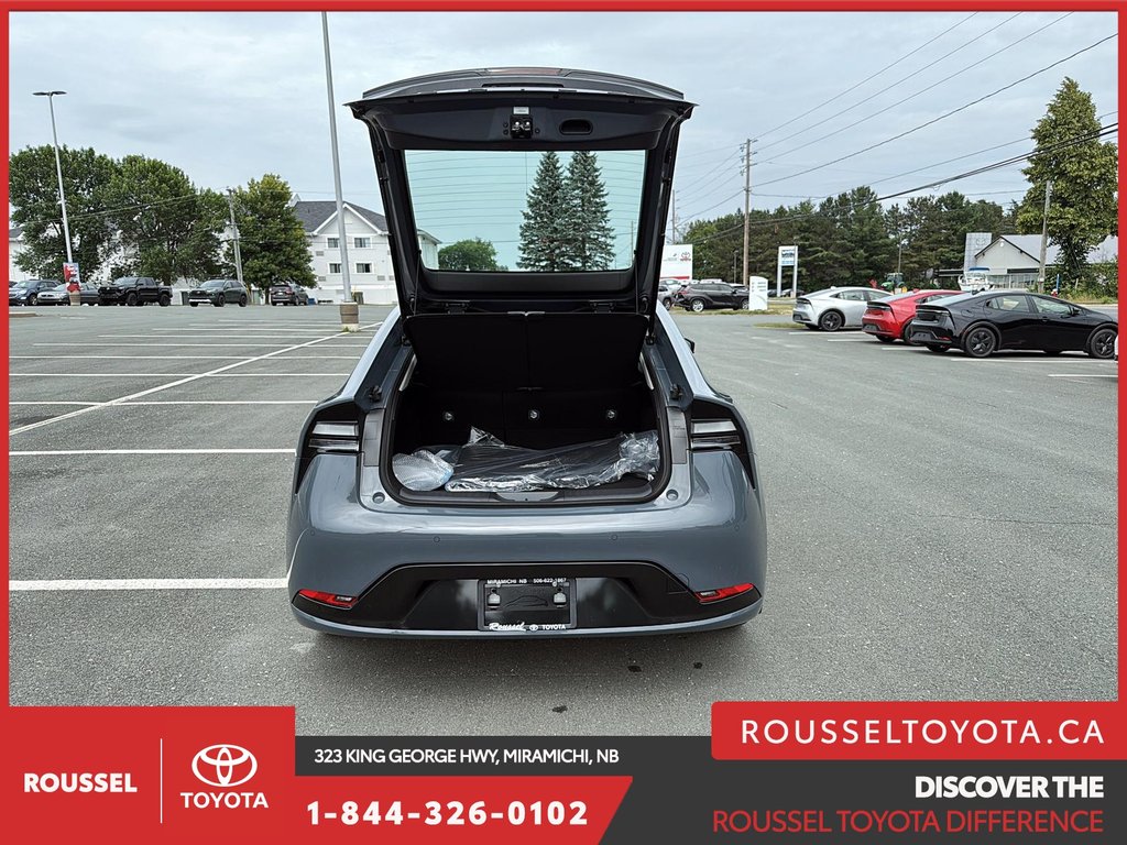 Toyota Prius Plug-in Hybrid XSE 2025 à Miramichi, Nouveau-Brunswick - 6 - w1024h768px