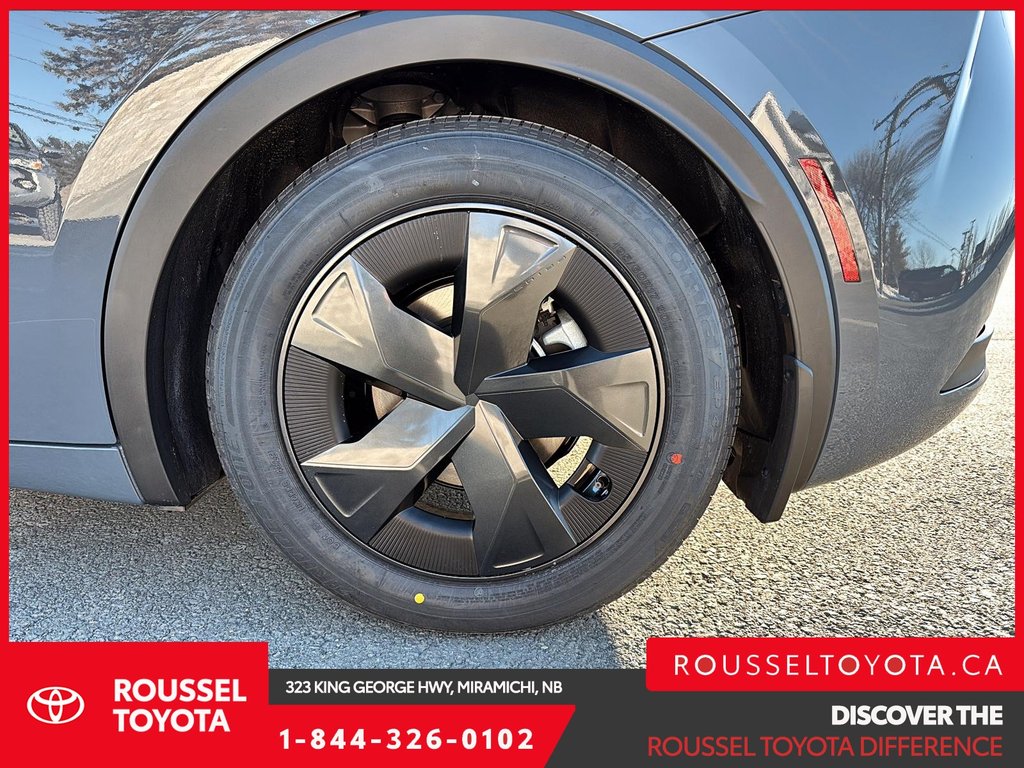 2026 Toyota Prius Plug-in Hybrid SE in Miramichi, New Brunswick - 7 - w1024h768px