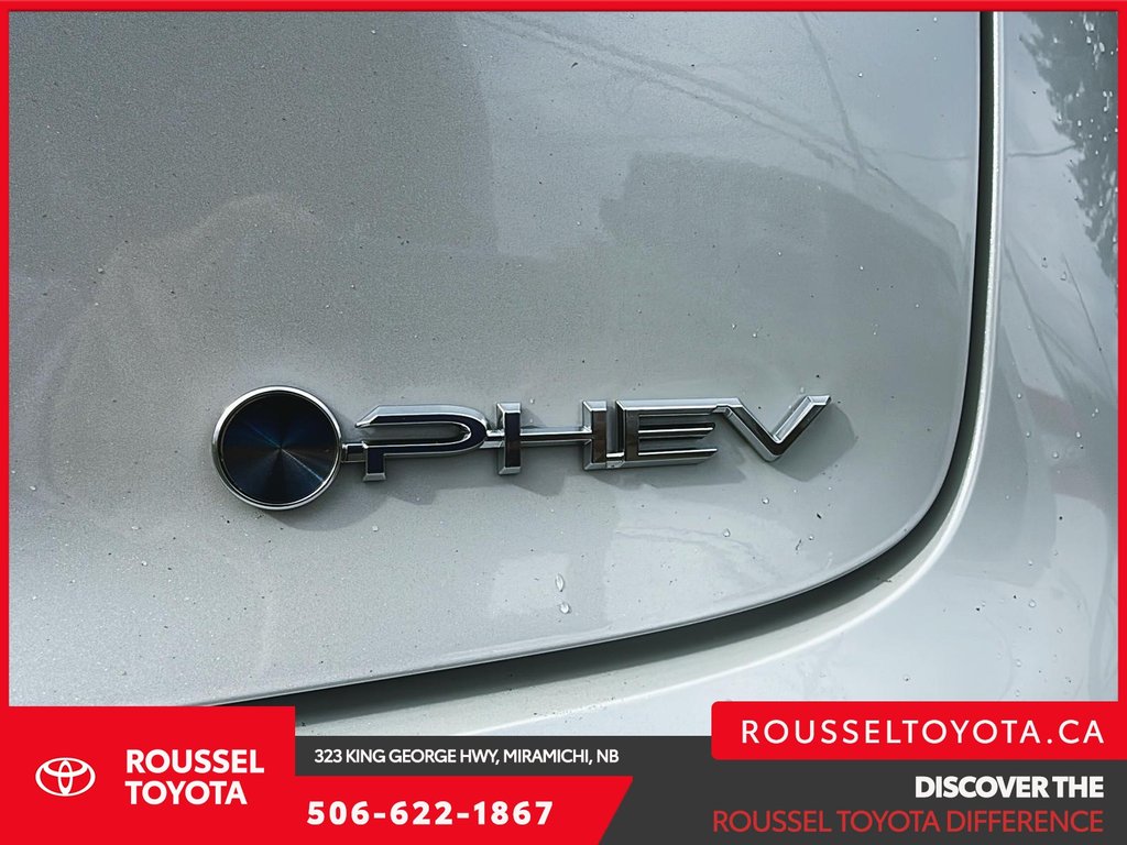 2027 Toyota Prius Plug-in Hybrid SE in Miramichi, New Brunswick - 8 - w1024h768px
