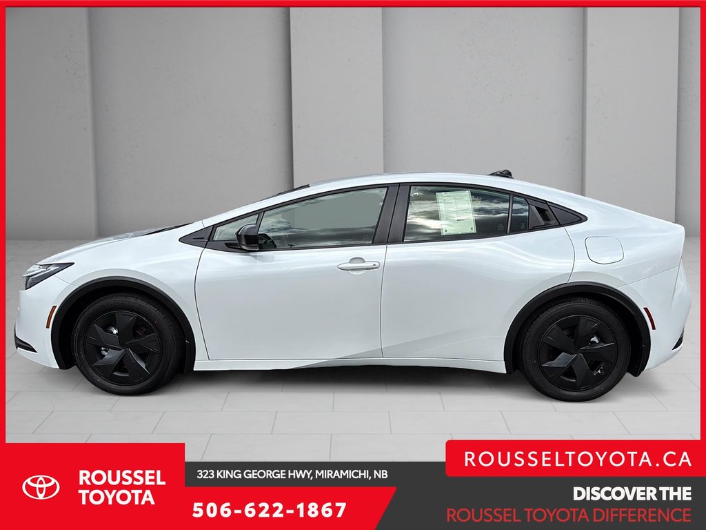 2027 Toyota Prius Plug-in Hybrid SE in Miramichi, New Brunswick - 5 - w1024h768px