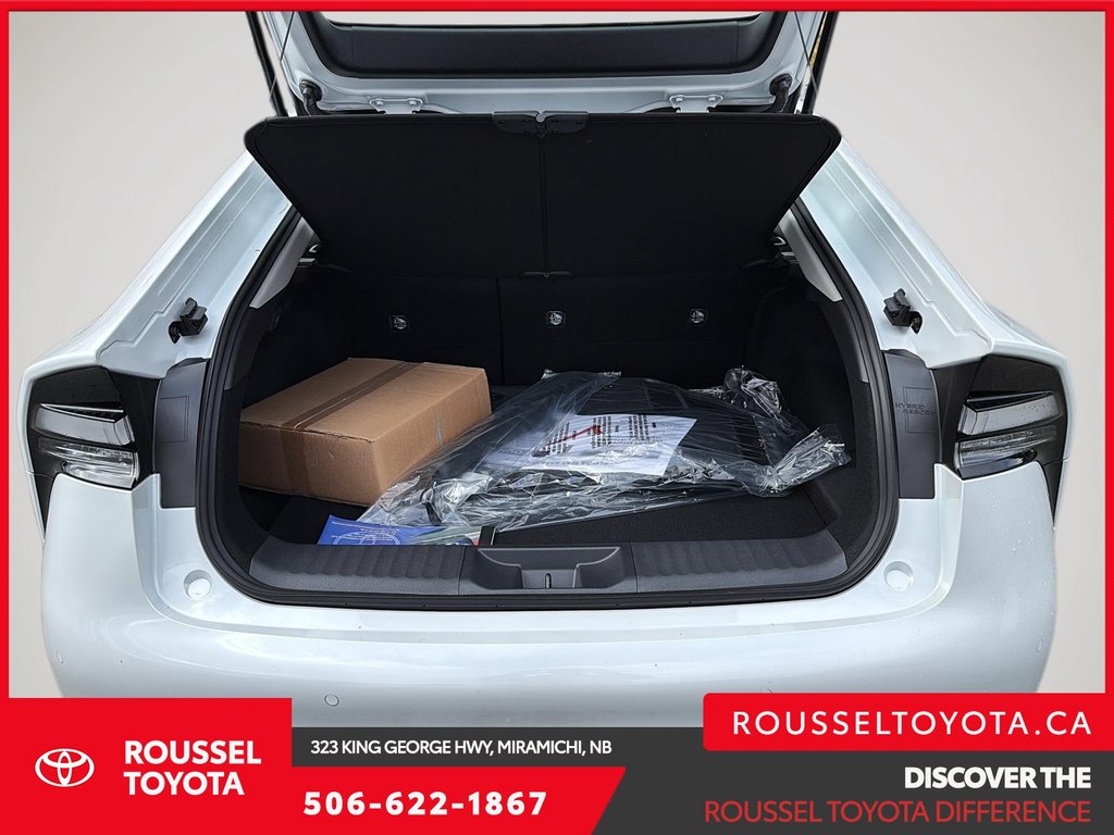 2027 Toyota Prius Plug-in Hybrid SE in Miramichi, New Brunswick - 6 - w1024h768px