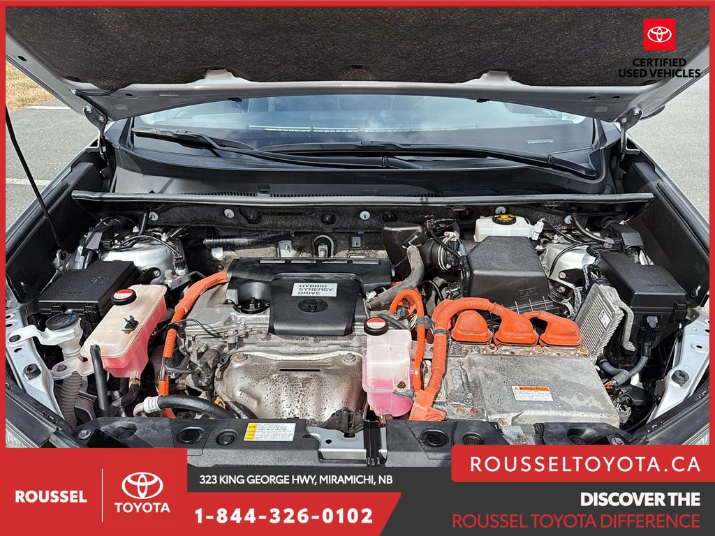 2016 Toyota RAV4 Hybrid XLE in Miramichi, New Brunswick - 8 - w1024h768px