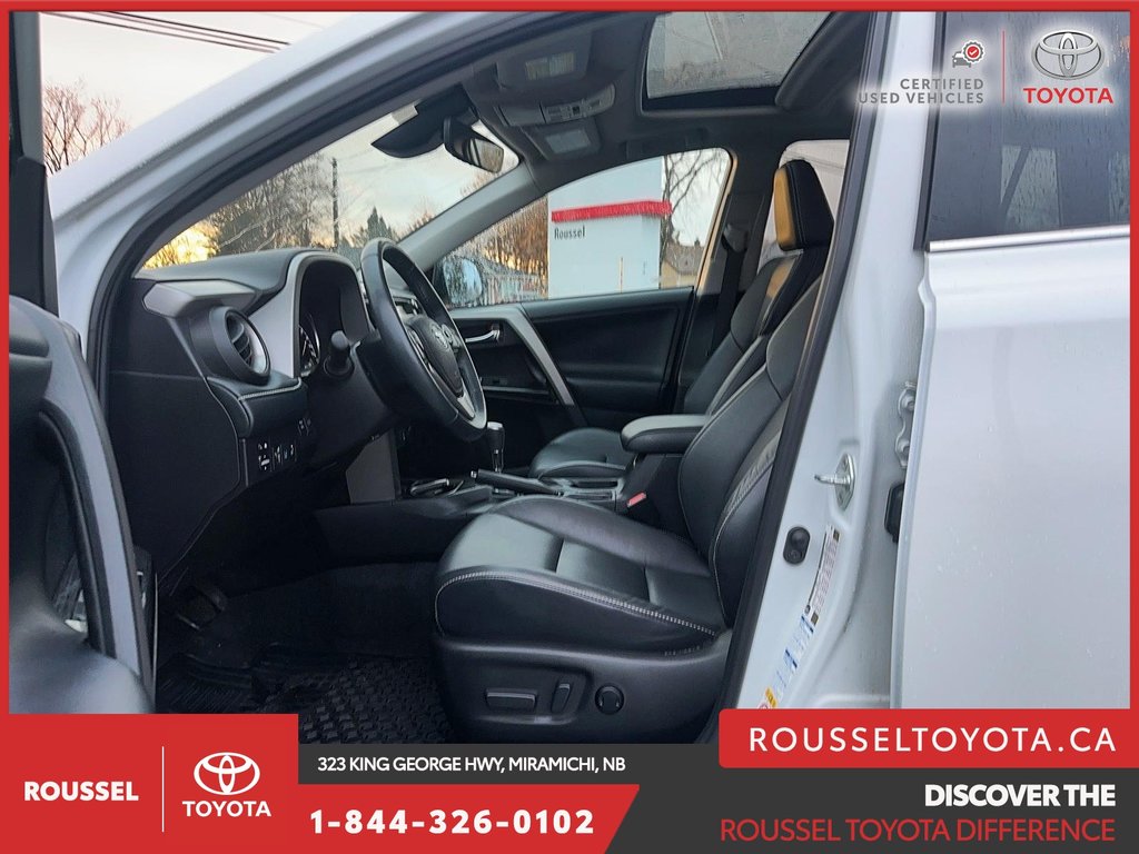 2018 Toyota RAV4 LIMITED in Miramichi, New Brunswick - 9 - w1024h768px