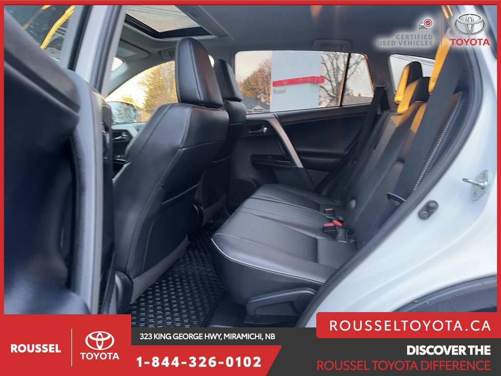 2018 Toyota RAV4 LIMITED in Miramichi, New Brunswick - 17 - w1024h768px