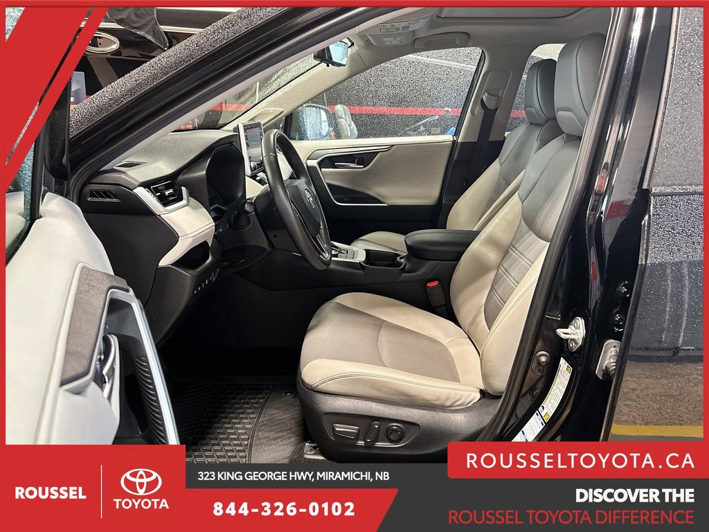 2019  RAV4 LIMITED in Miramichi, New Brunswick - 9 - w1024h768px