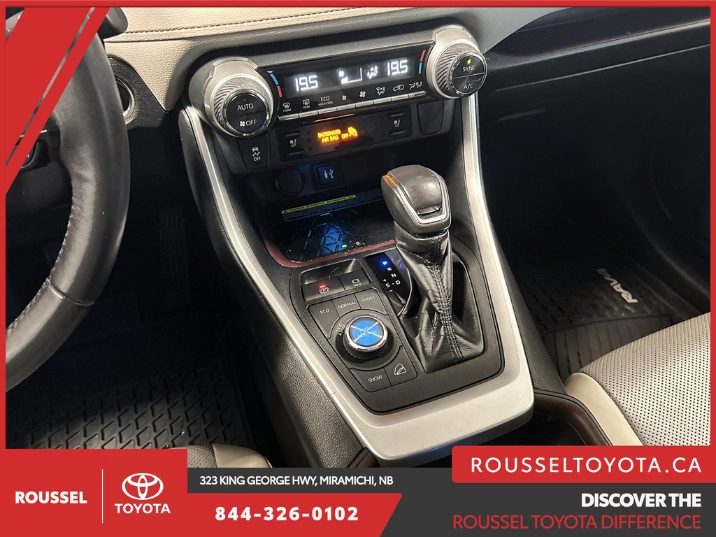 2019  RAV4 LIMITED in Miramichi, New Brunswick - 15 - w1024h768px