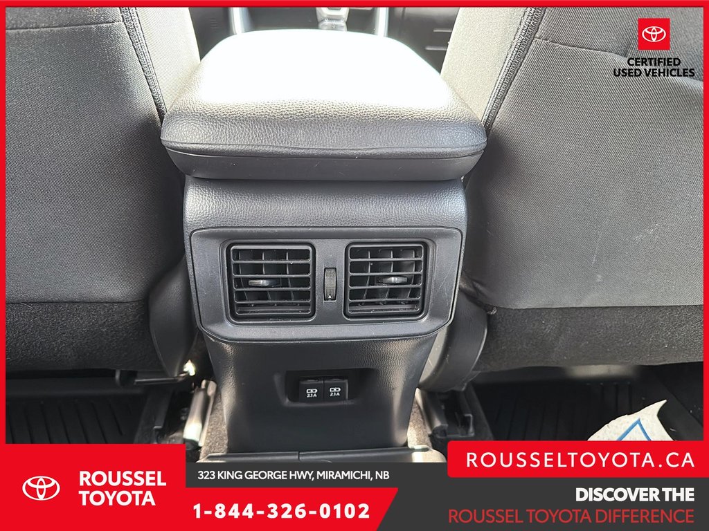 2019 Toyota RAV4 Hybrid XLE in Miramichi, New Brunswick - 16 - w1024h768px