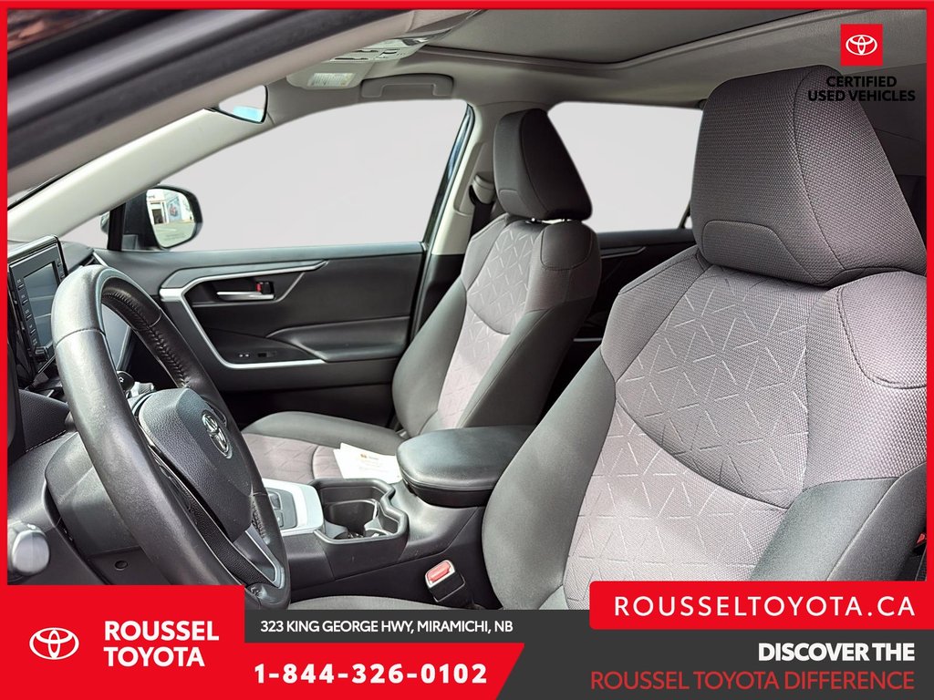 2019 Toyota RAV4 Hybrid XLE in Miramichi, New Brunswick - 9 - w1024h768px