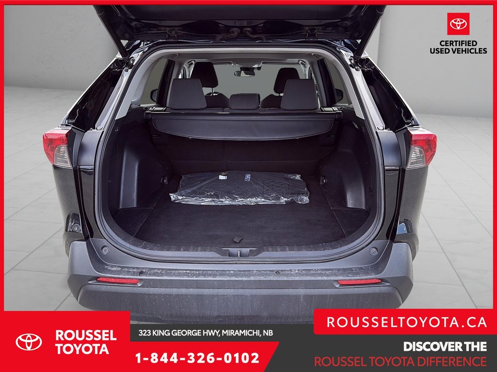 2019 Toyota RAV4 Hybrid XLE in Miramichi, New Brunswick - 6 - w1024h768px