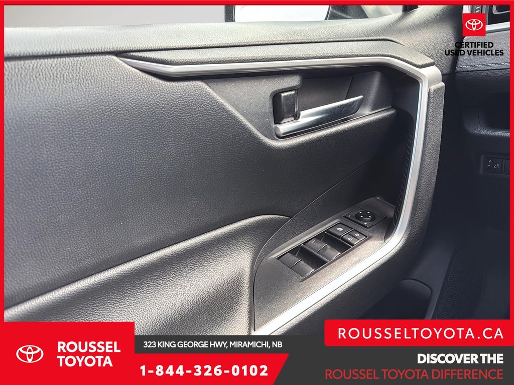 2019 Toyota RAV4 Hybrid XLE in Miramichi, New Brunswick - 11 - w1024h768px