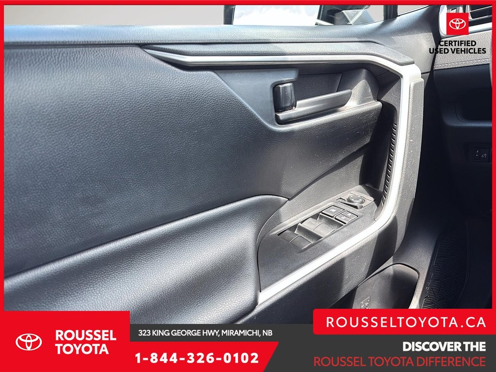 2020 Toyota RAV4 Hybrid LE in Miramichi, New Brunswick - 11 - w1024h768px