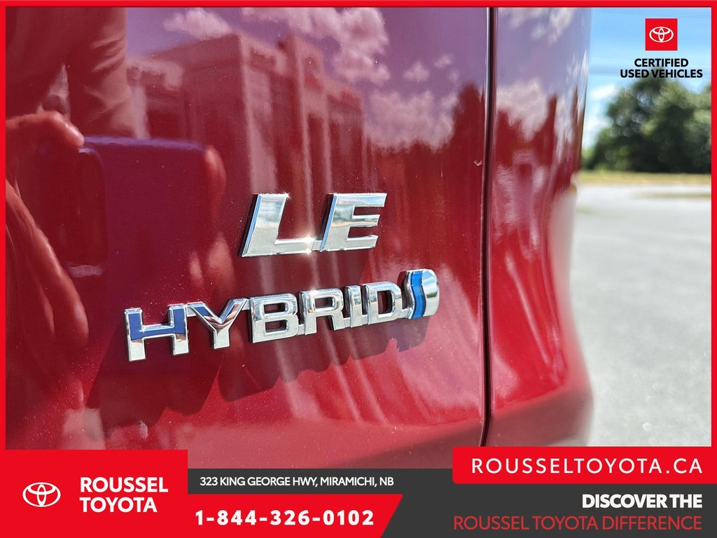 2020 Toyota RAV4 Hybrid LE in Miramichi, New Brunswick - 8 - w1024h768px