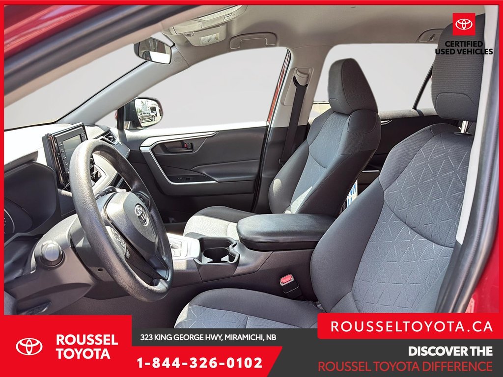 2020 Toyota RAV4 Hybrid LE in Miramichi, New Brunswick - 9 - w1024h768px