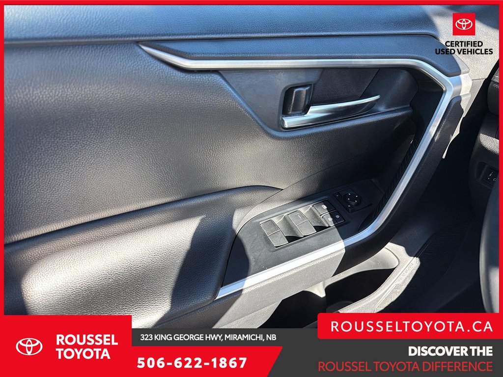 2020 Toyota RAV4 Hybrid XLE in Miramichi, New Brunswick - 11 - w1024h768px