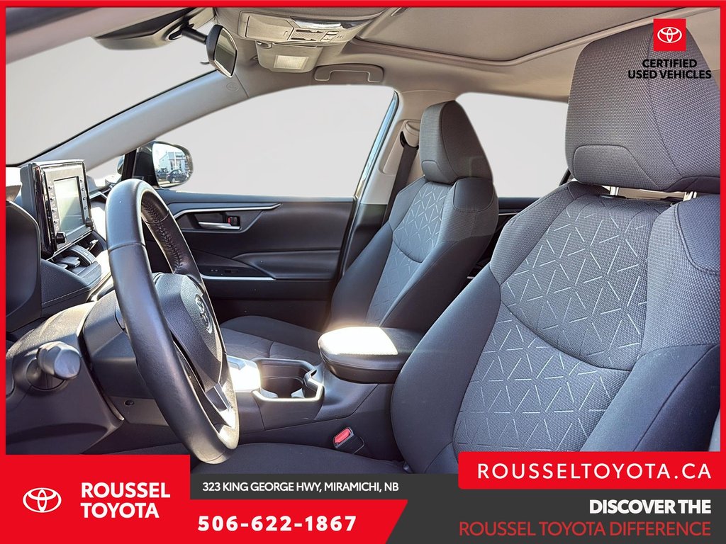 2020 Toyota RAV4 Hybrid XLE in Miramichi, New Brunswick - 9 - w1024h768px