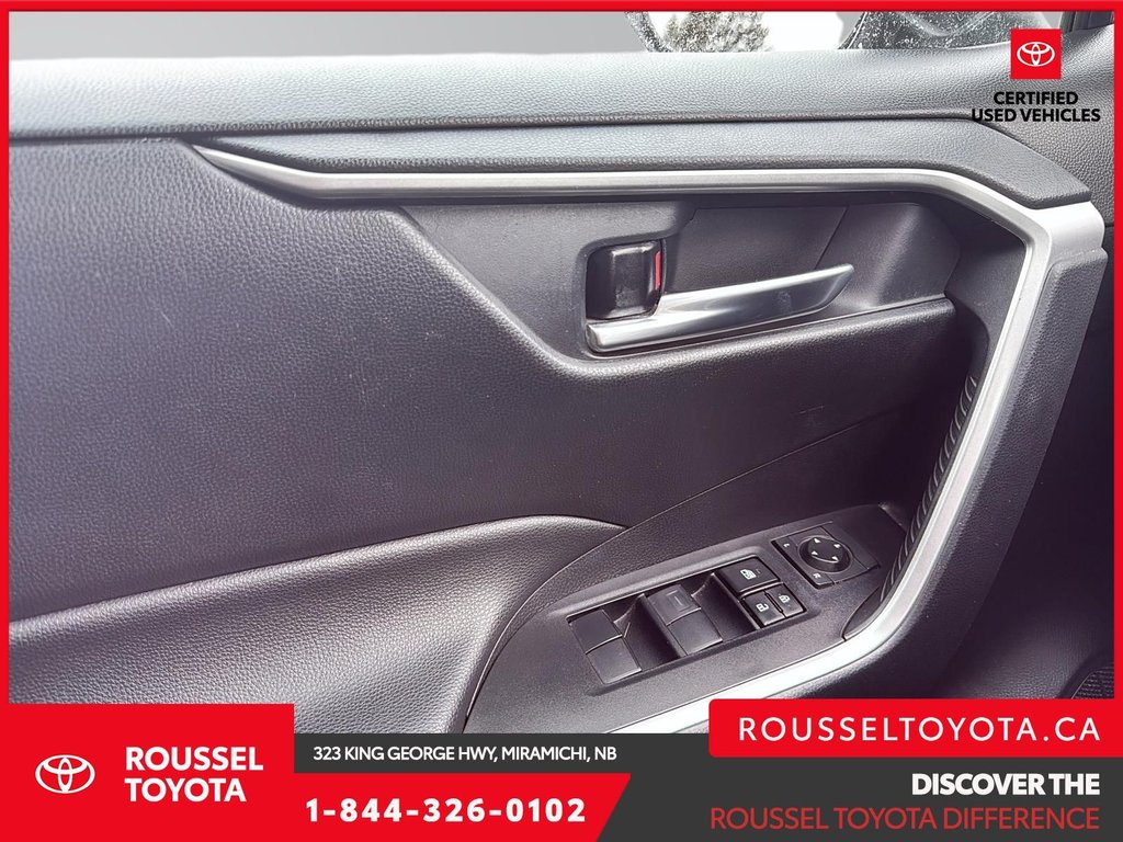 2021 Toyota RAV4 XLE in Miramichi, New Brunswick - 11 - w1024h768px