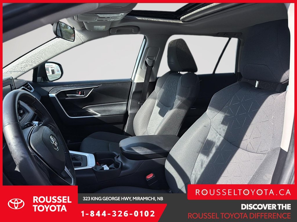 2021 Toyota RAV4 XLE in Miramichi, New Brunswick - 9 - w1024h768px