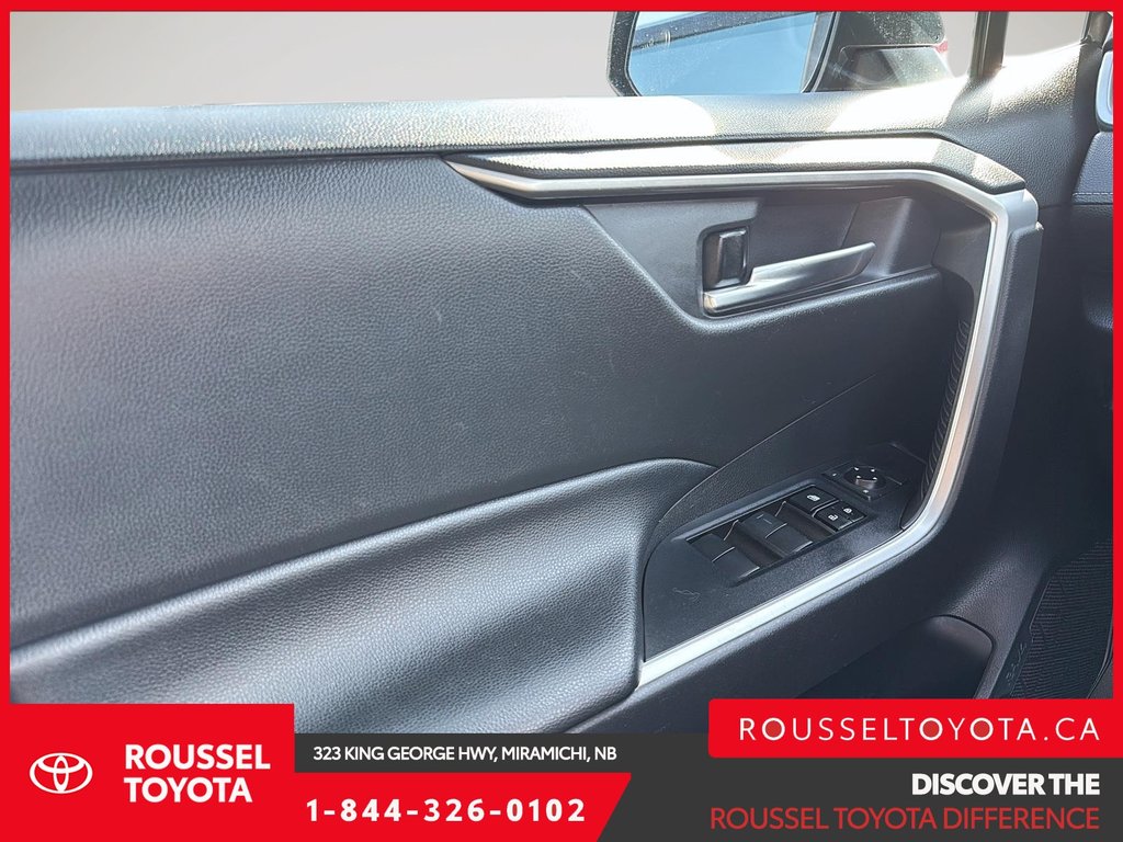 2021 Toyota RAV4 XLE in Miramichi, New Brunswick - 11 - w1024h768px