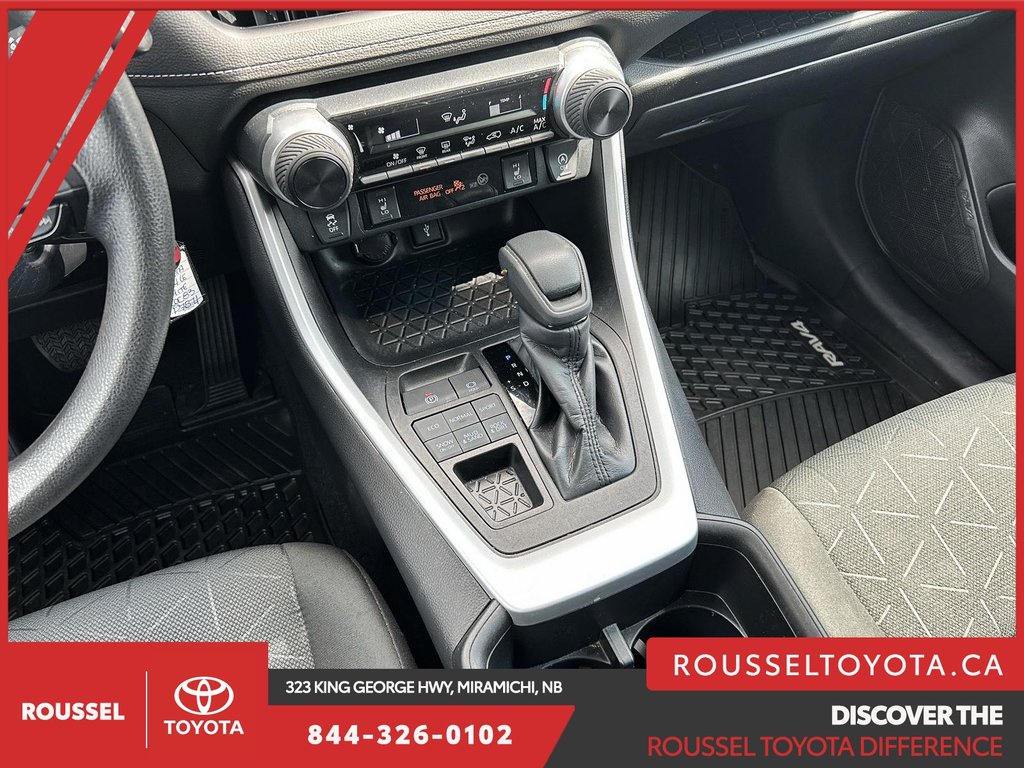 2022  RAV4 LE in Miramichi, New Brunswick - 15 - w1024h768px