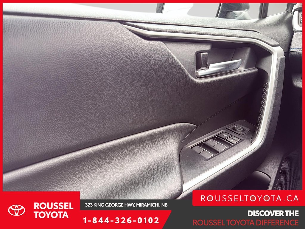 2022 Toyota RAV4 Hybrid SE in Miramichi, New Brunswick - 11 - w1024h768px