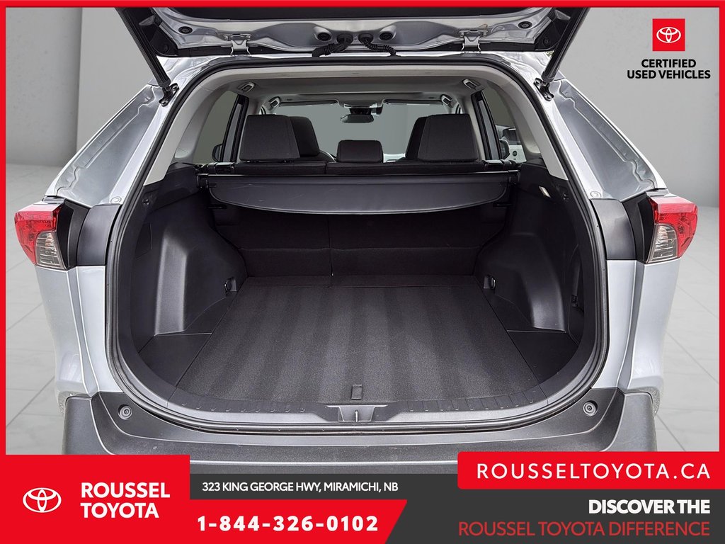 2023 Toyota RAV4 XLE in Miramichi, New Brunswick - 6 - w1024h768px