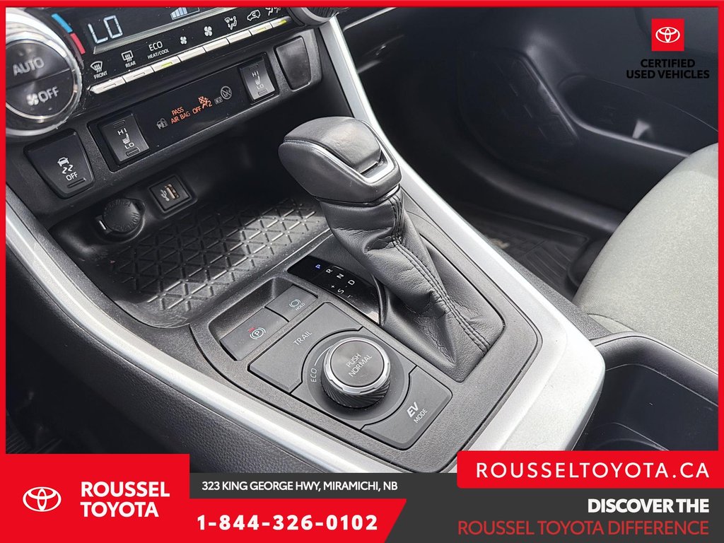 2024 Toyota RAV4 Hybrid SE in Miramichi, New Brunswick - 15 - w1024h768px