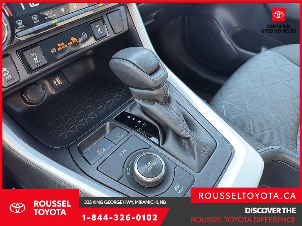 2025 Toyota RAV4 Hybrid LE in Miramichi, New Brunswick - 15 - w1024h768px