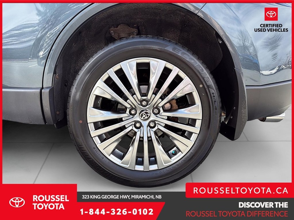 2023 Toyota Venza XLE in Miramichi, New Brunswick - 7 - w1024h768px