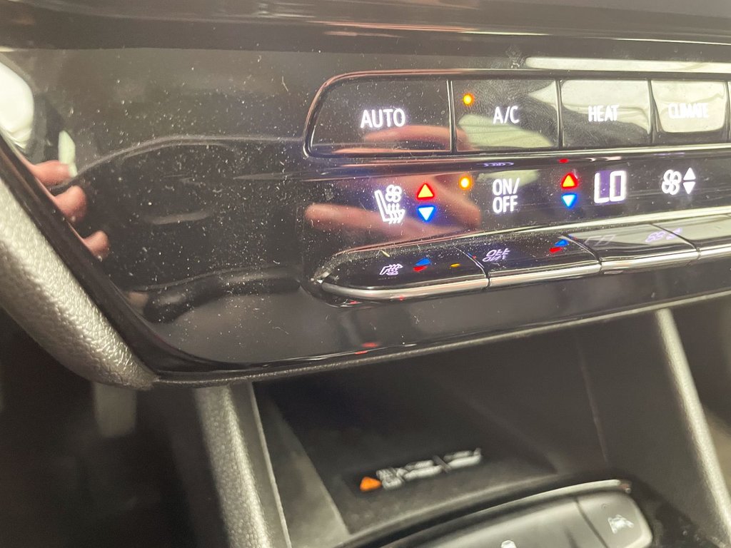 Chevrolet BOLT EUV  2023 à St-Jérôme, Québec - 12 - w1024h768px