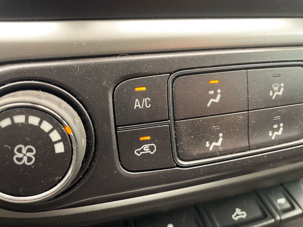 2021 Chevrolet Colorado in St-Jérôme, Quebec - 12 - w1024h768px