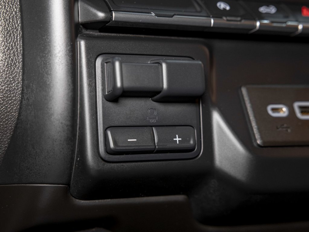 2021 Chevrolet Silverado 1500 in St-Jérôme, Quebec - 24 - w1024h768px