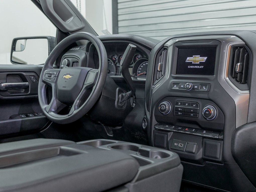 Chevrolet Silverado 1500  2022 à St-Jérôme, Québec - 25 - w1024h768px