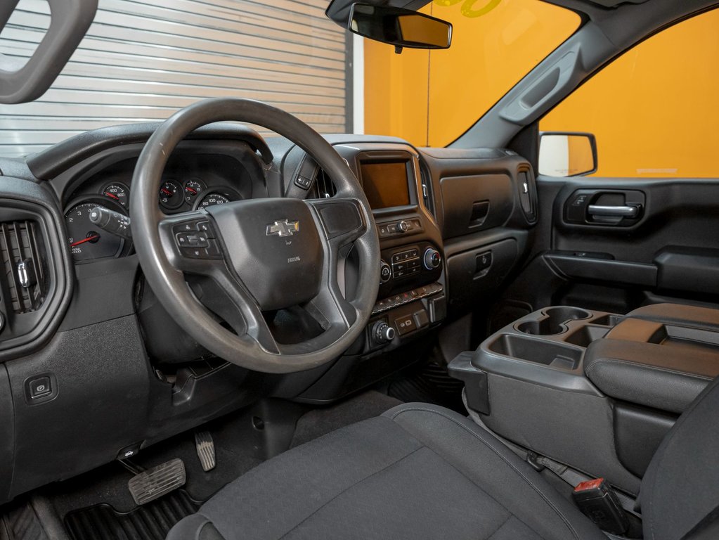 Chevrolet Silverado 1500  2022 à St-Jérôme, Québec - 2 - w1024h768px