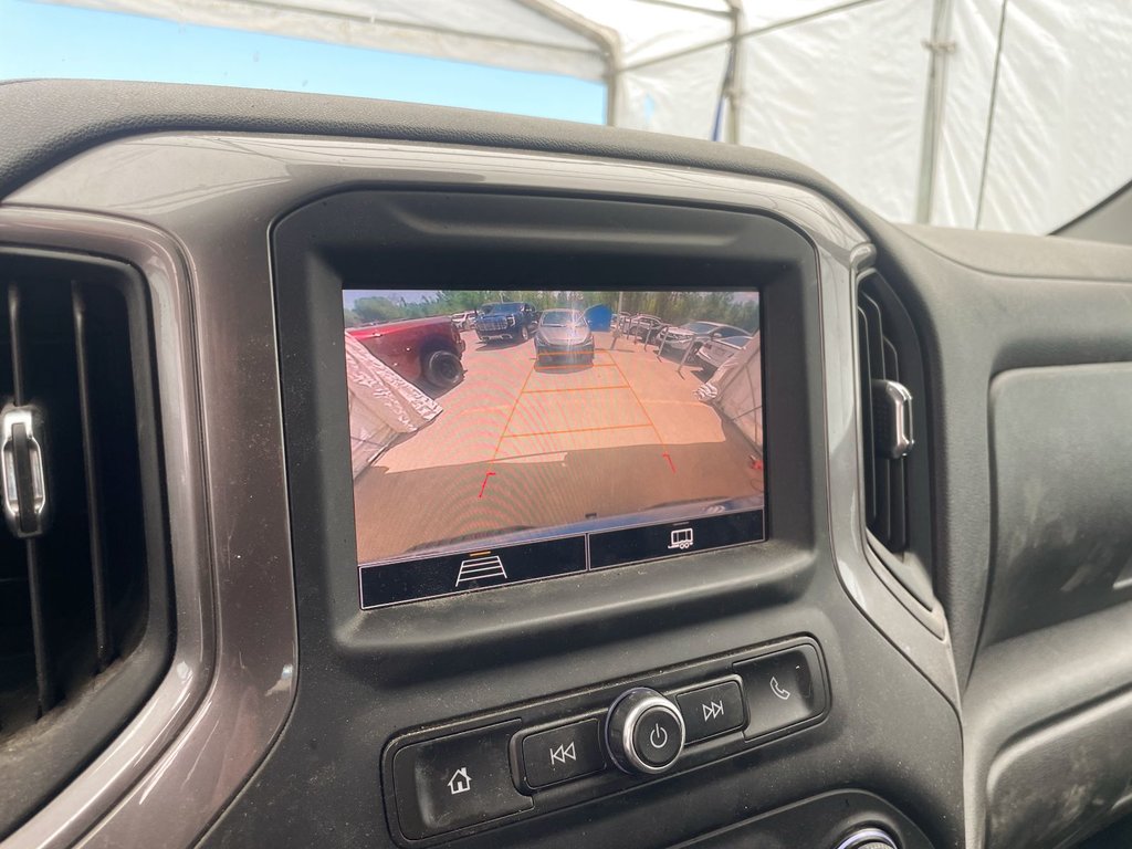 2022 Chevrolet Silverado 1500 in St-Jérôme, Quebec - 13 - w1024h768px